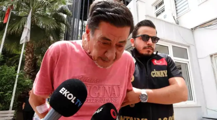 Baba, Oğlunu 25 Bıçak Darbesiyle Öldürdü