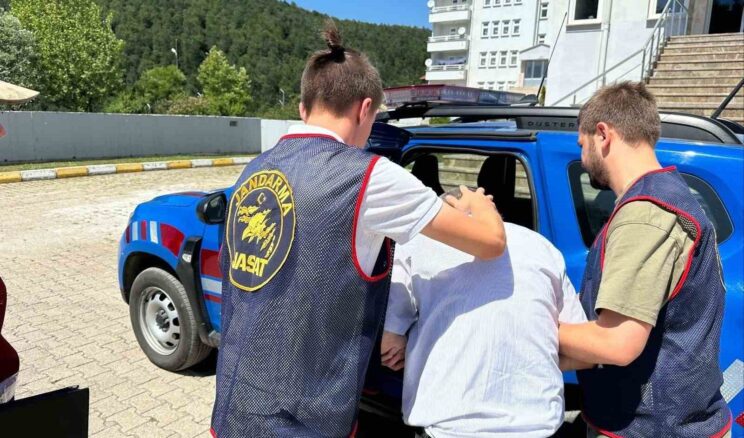 Ordu’da jandarma ekiplerinden denetimler: 31 şüpheli yakalandı