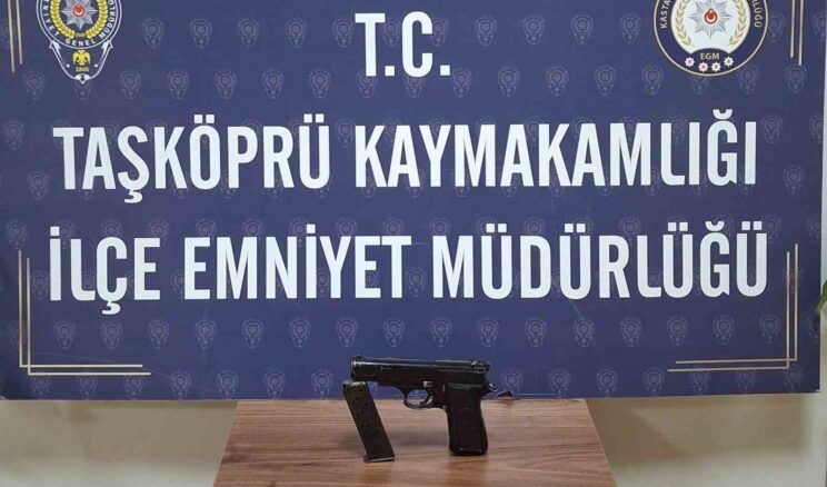 Kastamonu’da 3 adet tabanca ele geçirildi: 3 şüpheli hakkında işlem başlatıldı