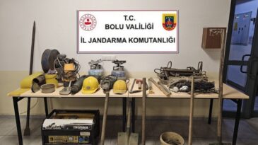 Bolu’da kaçak kazı yapan 3 kişi suçüstü yakalandı