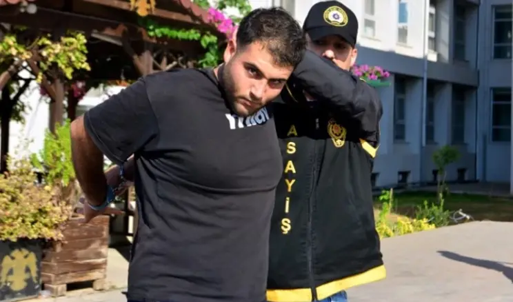 Yasak aşka evde suçüstü yaptı, kaçan adamı öldürdü | Cinayet anı kamerada