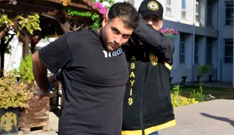 Yasak aşka evde suçüstü yaptı, kaçan adamı öldürdü | Cinayet anı kamerada