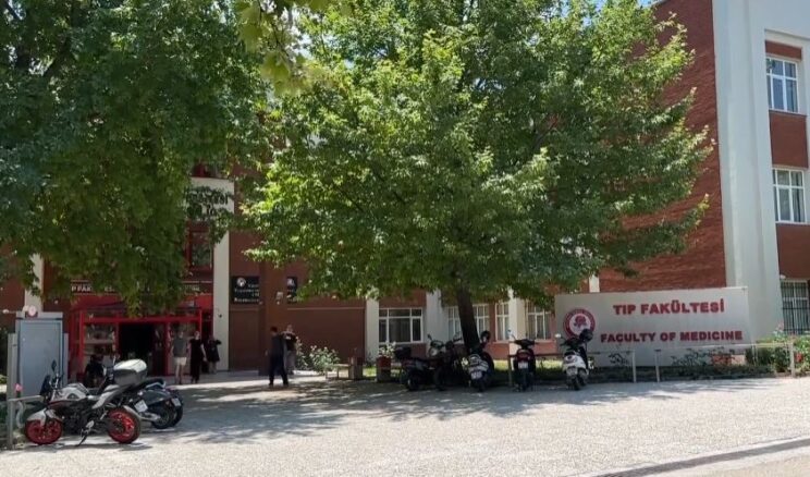 SDÜ Tıp Fakültesi’nde skandal! Sorular satıldı, akademisyen de olayın içinde